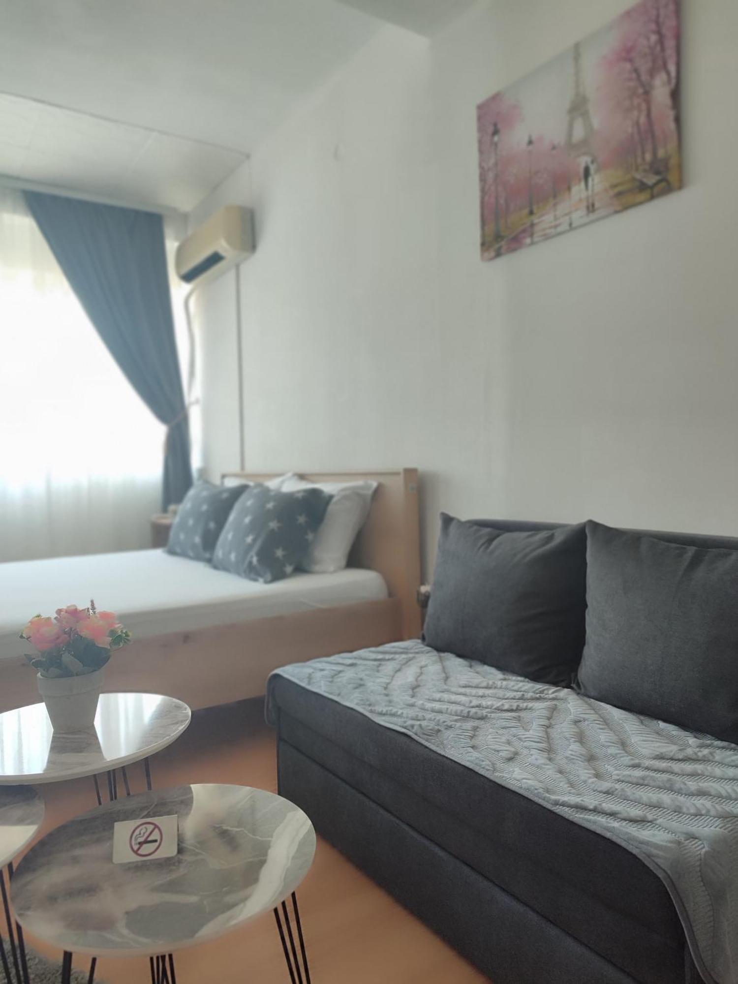 Happiness Apartman
