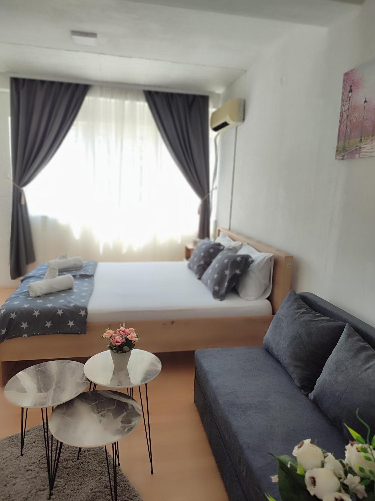 Happiness Apartman *